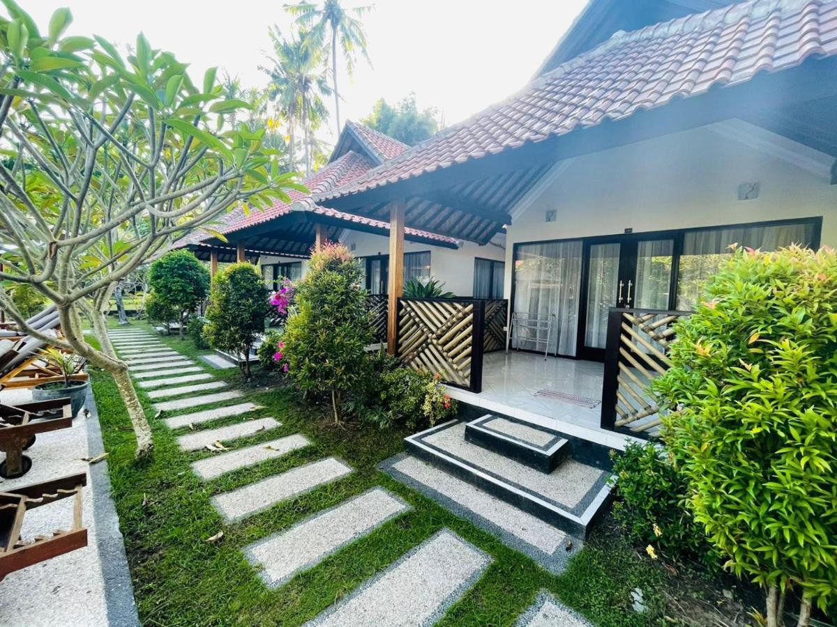 Hotel Mutiara Bali Candidasa Esterno foto