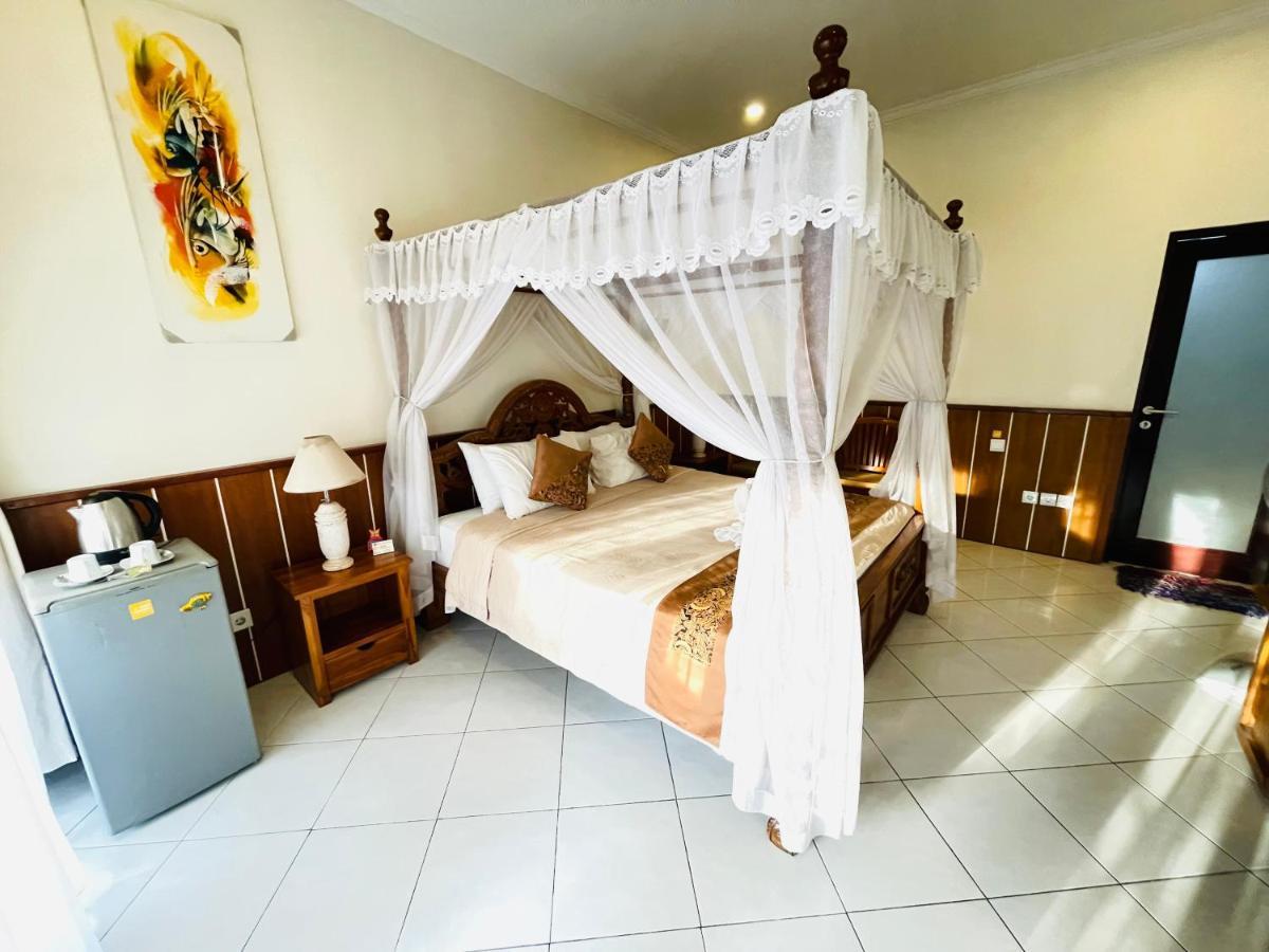 Hotel Mutiara Bali Candidasa Esterno foto