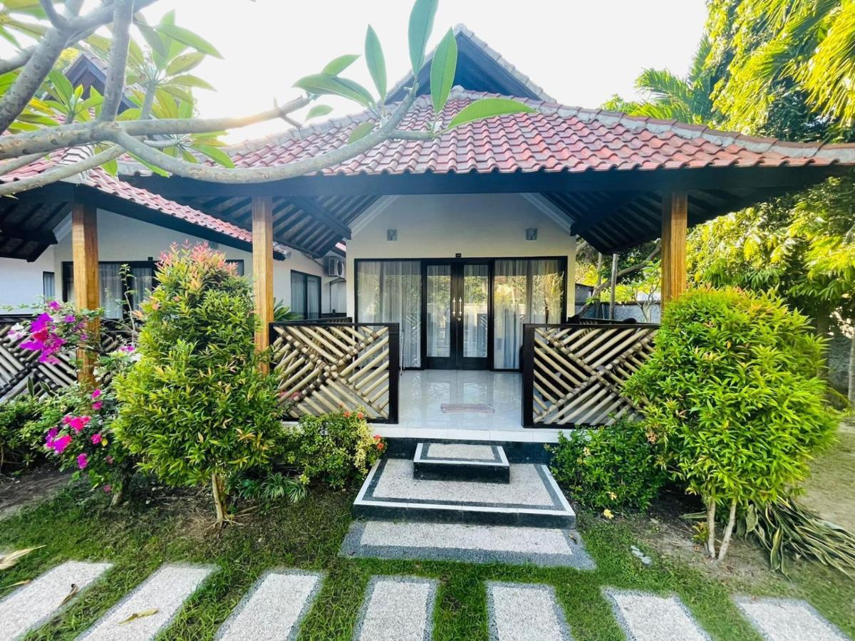 Hotel Mutiara Bali Candidasa Esterno foto