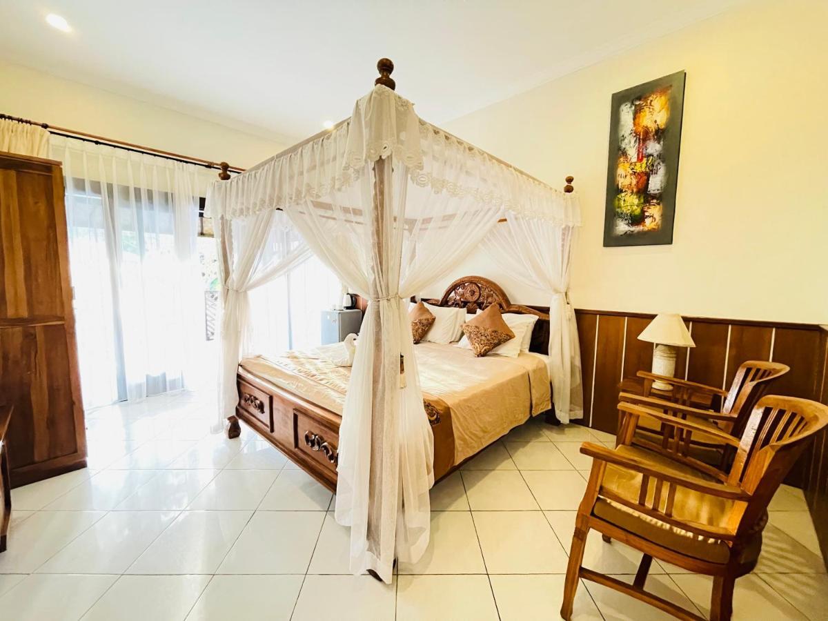 Hotel Mutiara Bali Candidasa Esterno foto