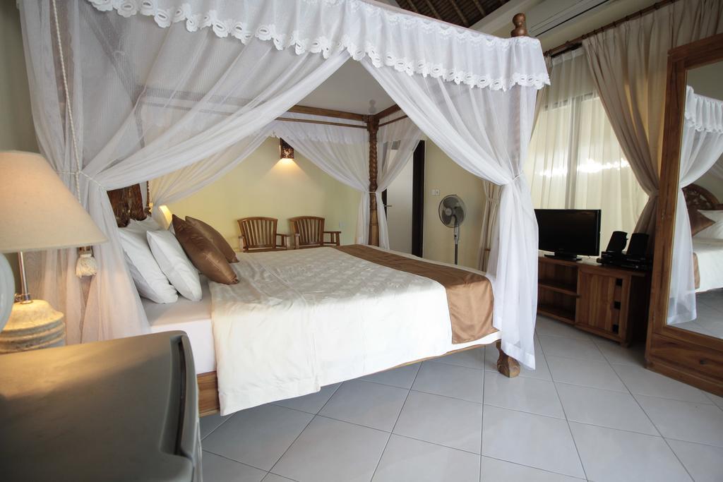 Hotel Mutiara Bali Candidasa Esterno foto