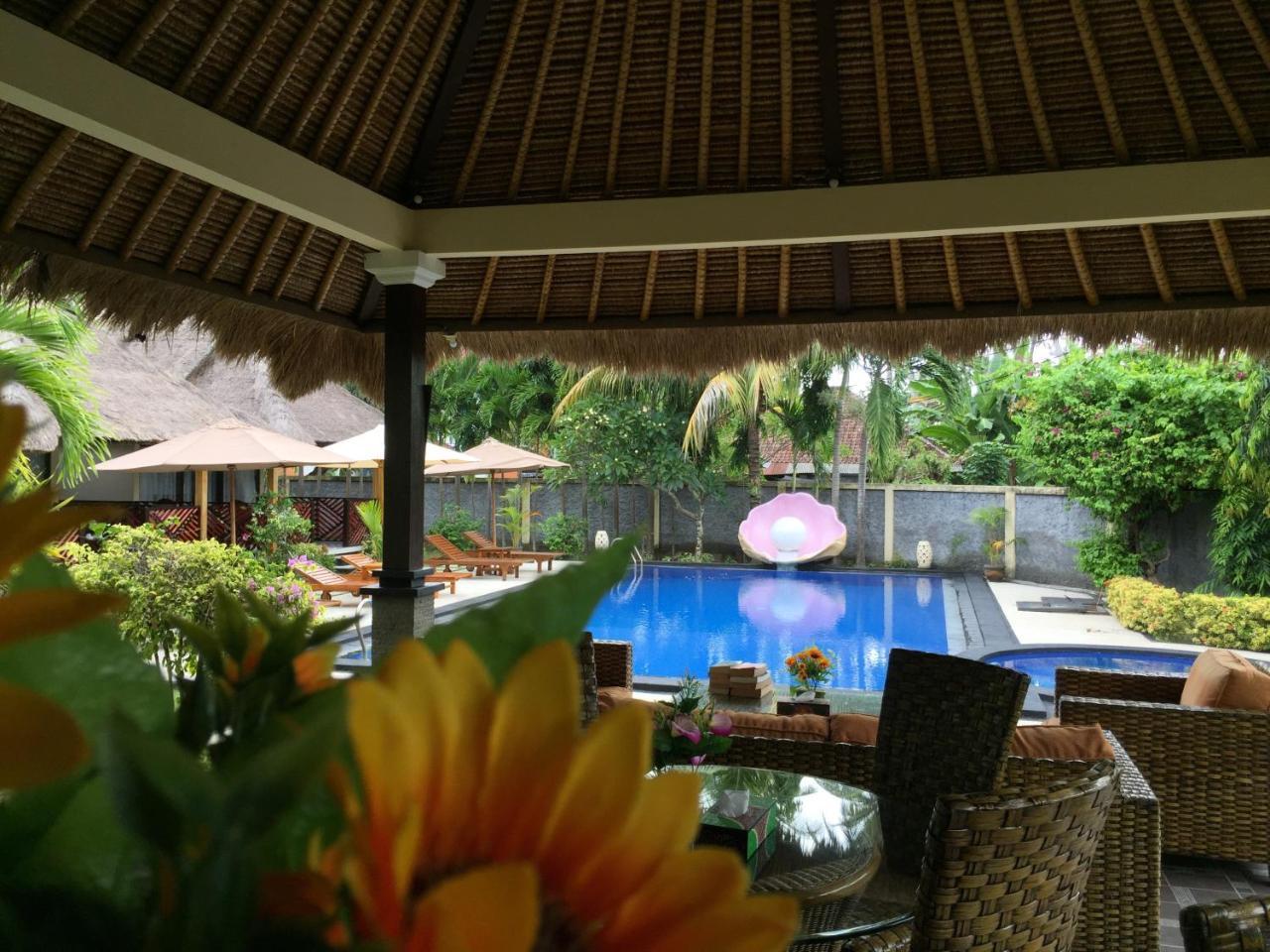 Hotel Mutiara Bali Candidasa Esterno foto