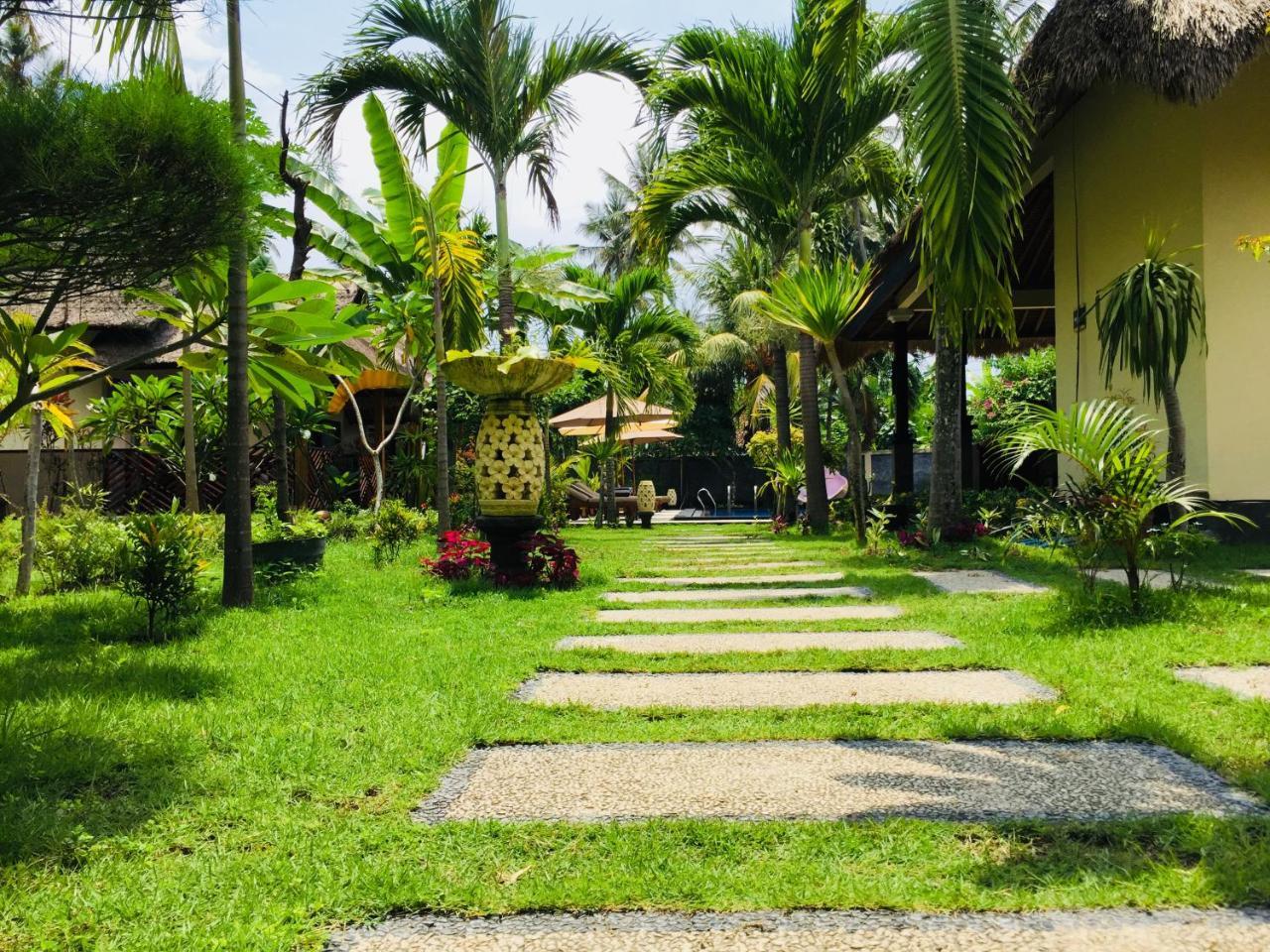 Hotel Mutiara Bali Candidasa Esterno foto