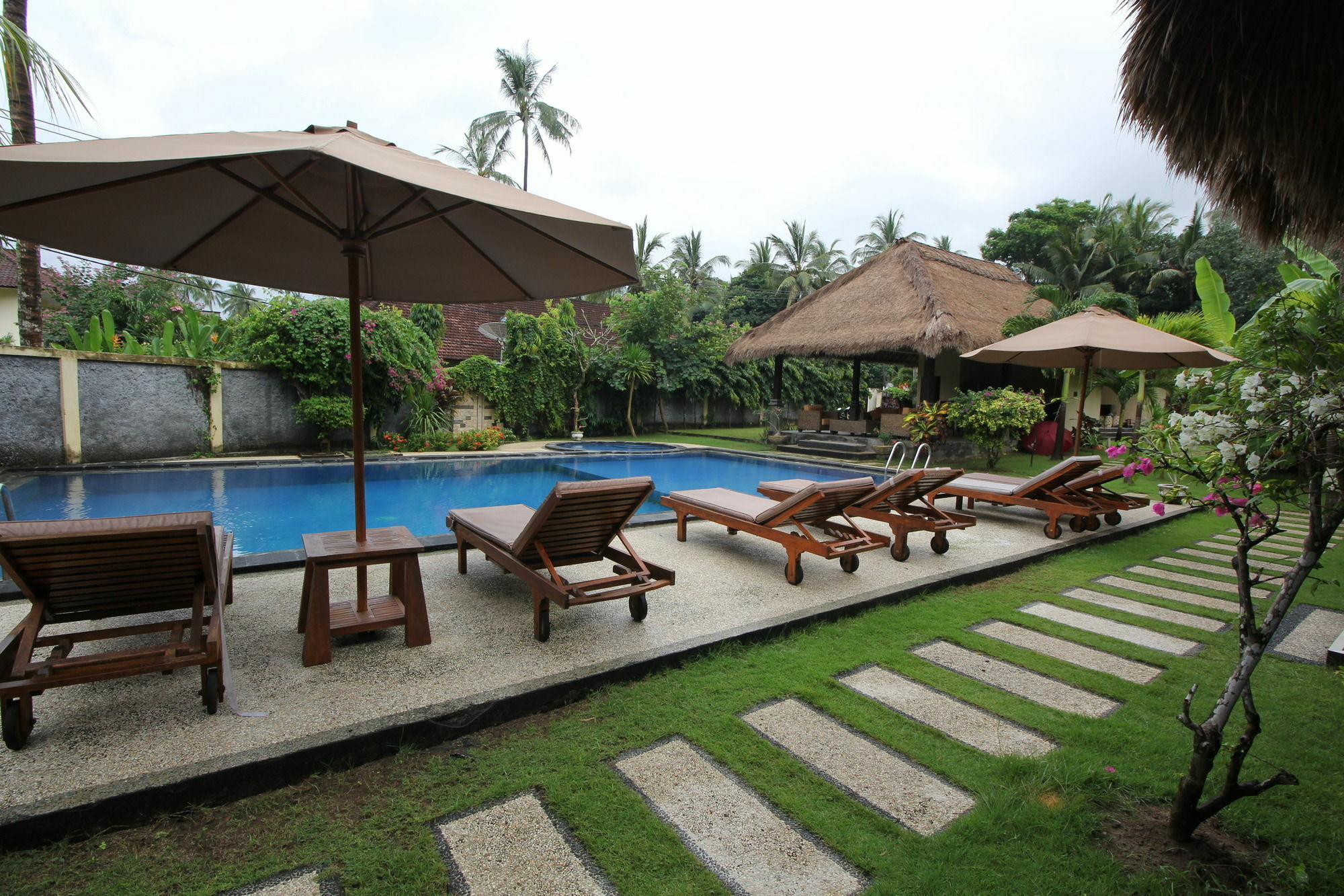 Hotel Mutiara Bali Candidasa Esterno foto