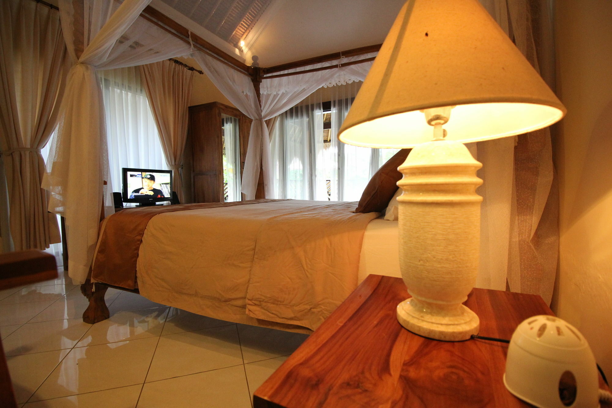 Hotel Mutiara Bali Candidasa Esterno foto
