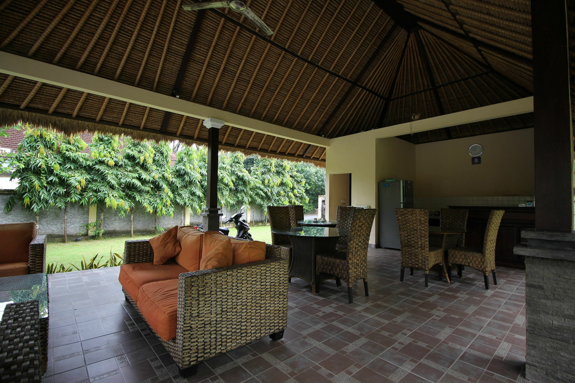 Hotel Mutiara Bali Candidasa Esterno foto