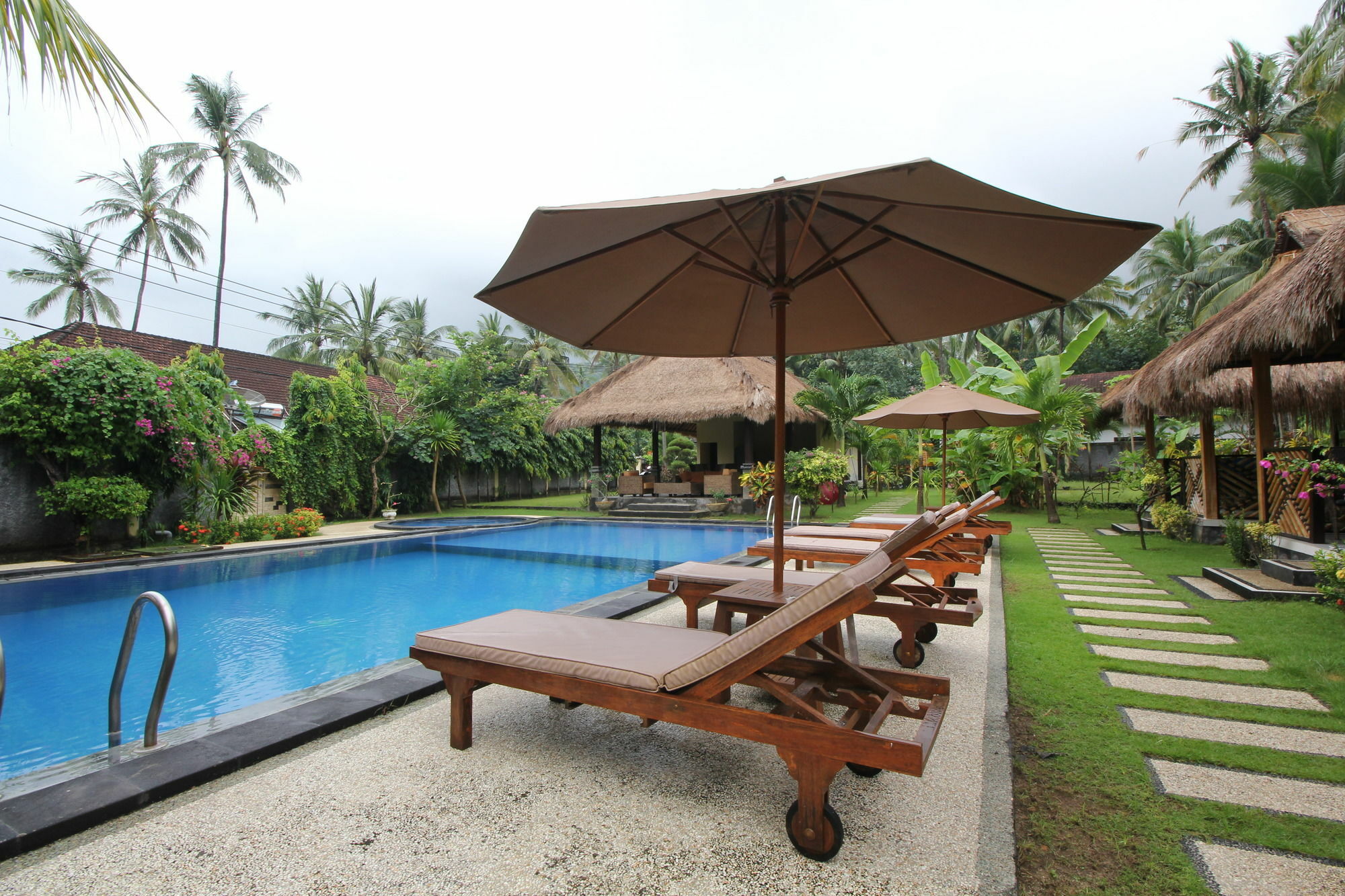Hotel Mutiara Bali Candidasa Esterno foto